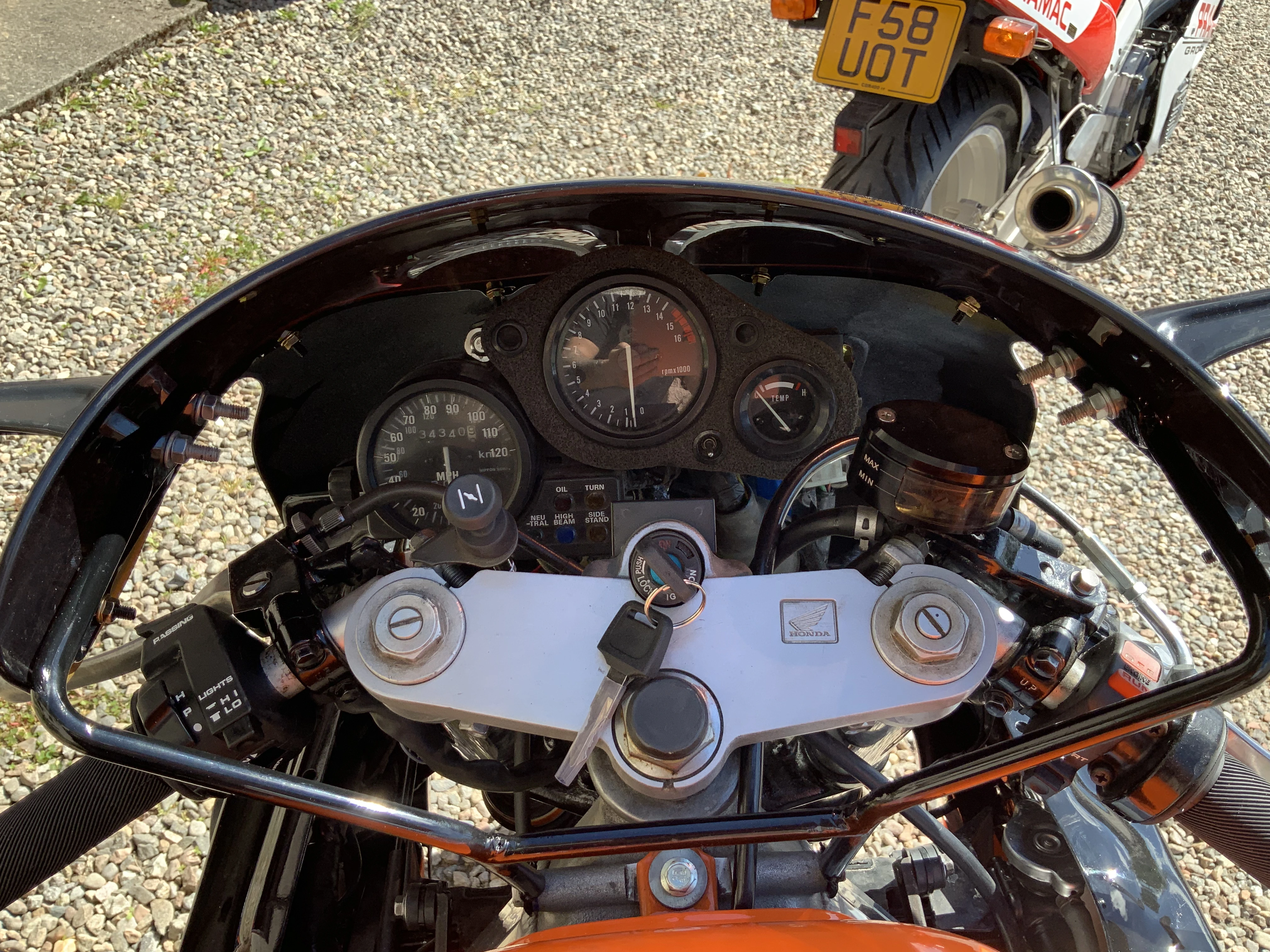 Honda CBR400RR (NC23) - photo 6