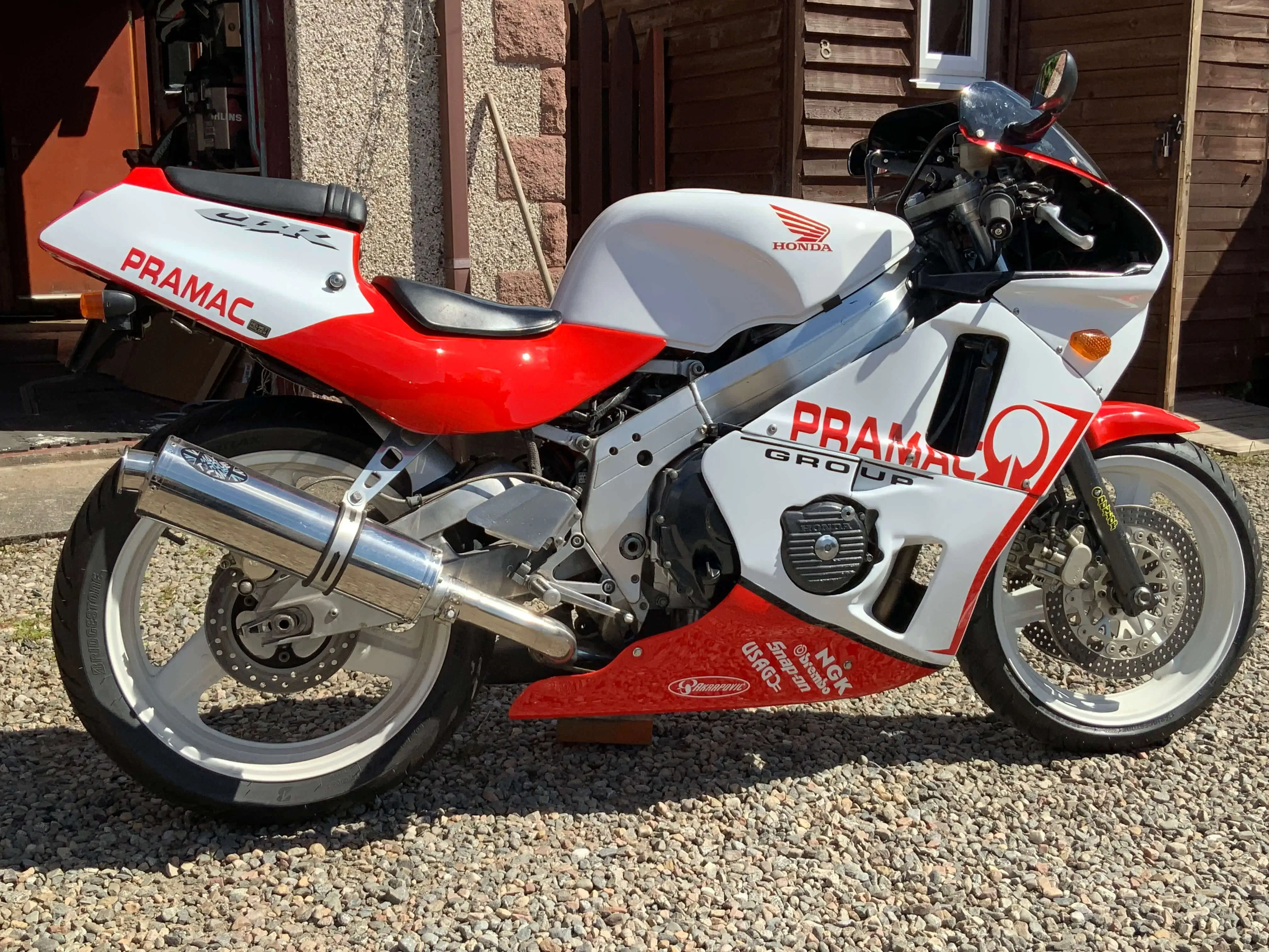Honda CBR400RR Pramac (NC23)