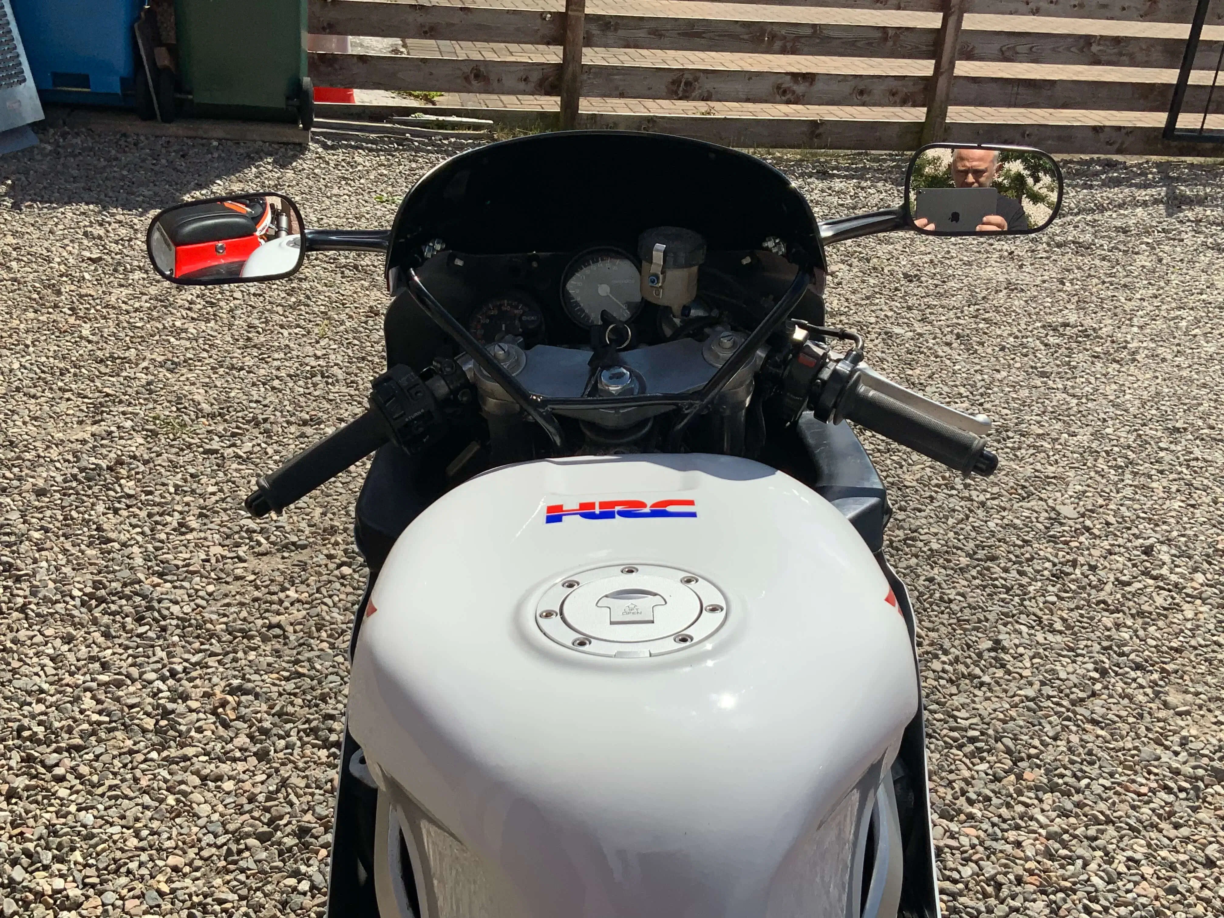Honda CBR400RR Pramac (NC23) - photo 5
